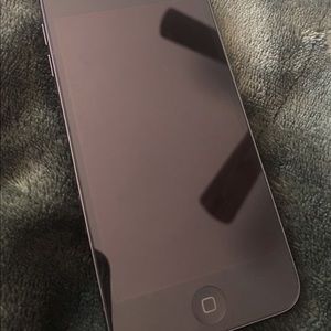 7th Generation 16GB IPOD Touch Apple